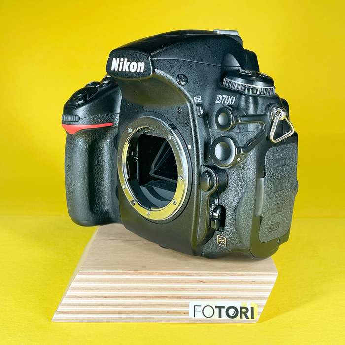 Nikon D700 + grip | 2318553