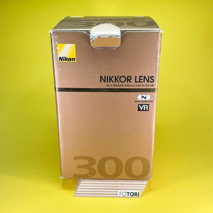 Nikon 300 mm f/4,0 E AF-S PF ED VR | 22927