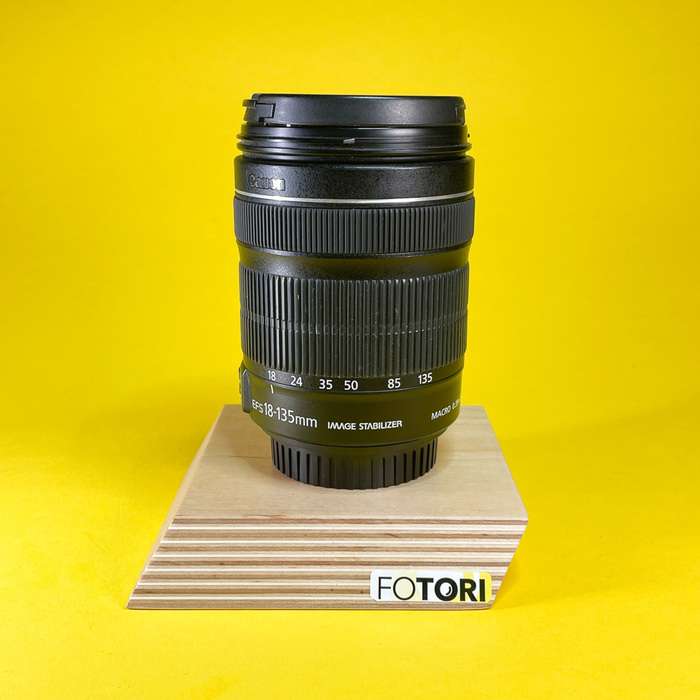 Canon EF-S 18-135mm f/3.5-5.6 IS | 1822056109