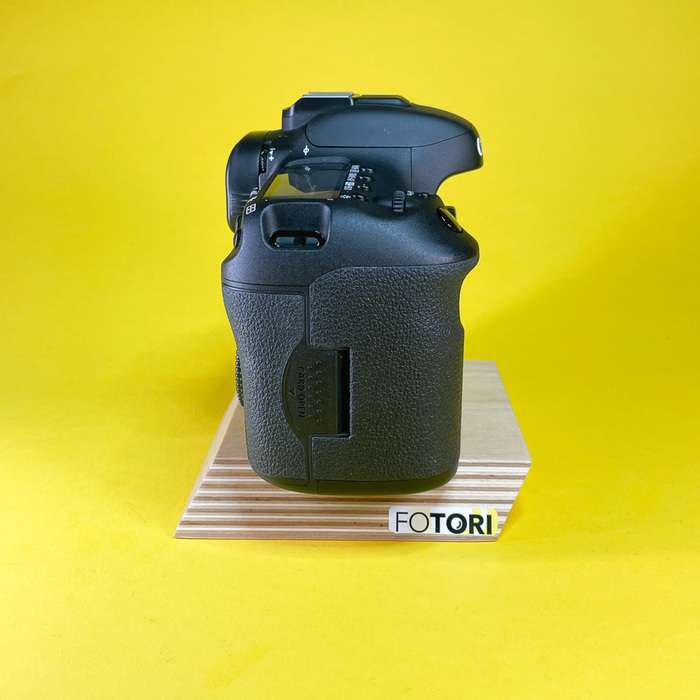 Canon EOS 7D Mark II + 2x neorigo baterie + CF 64 GB | 53021006349