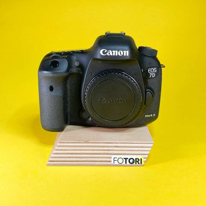 Canon EOS 7D Mark II + 2x neorigo baterie + CF 64 GB | 53021006349