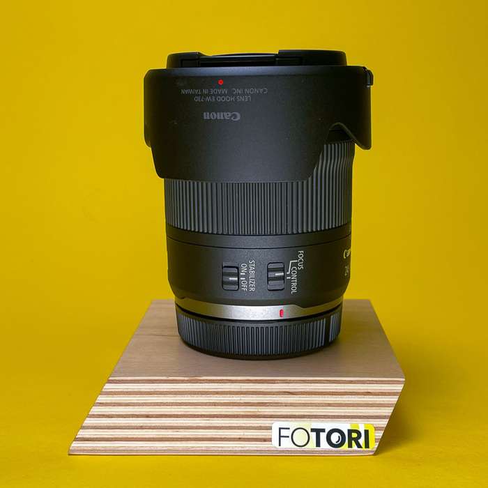 Set Canon EOS R + RF 24-105 mm f/4-7,1 IS STM + grip BG-E22