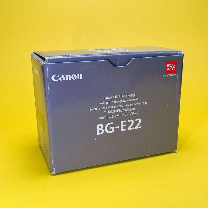 Set Canon EOS R + RF 24-105 mm f/4-7,1 IS STM + grip BG-E22