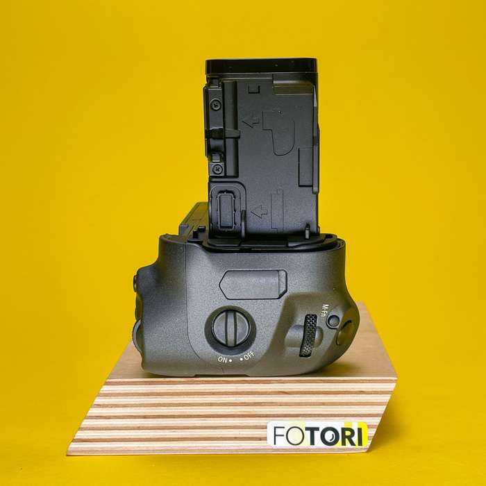 Set Canon EOS R + RF 24-105 mm f/4-7,1 IS STM + grip BG-E22