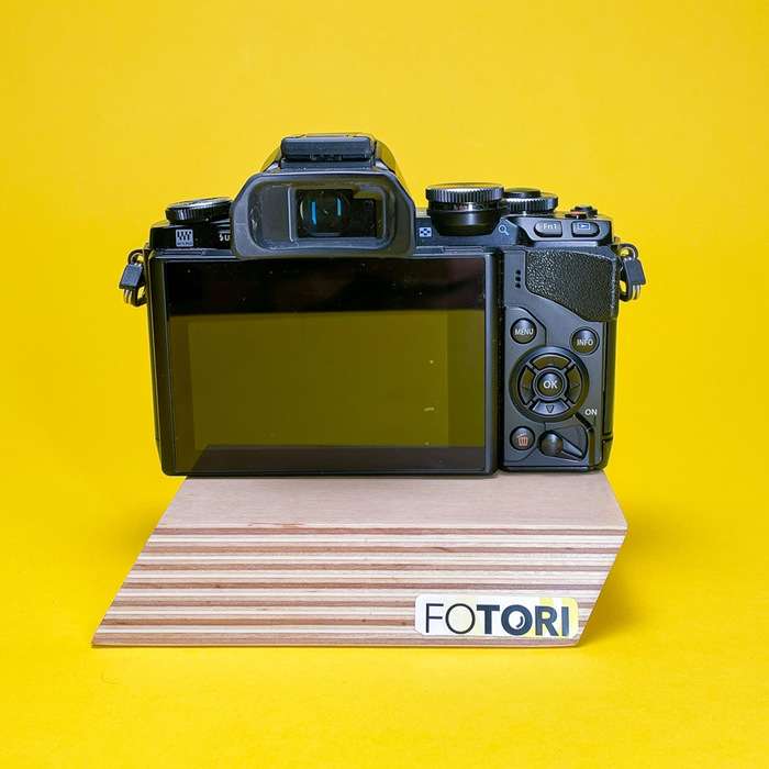 Set Olympus OM-D E-M10 + M.Zuiko 14-42 mm f/3,5-5,6 II R | v5ng20343