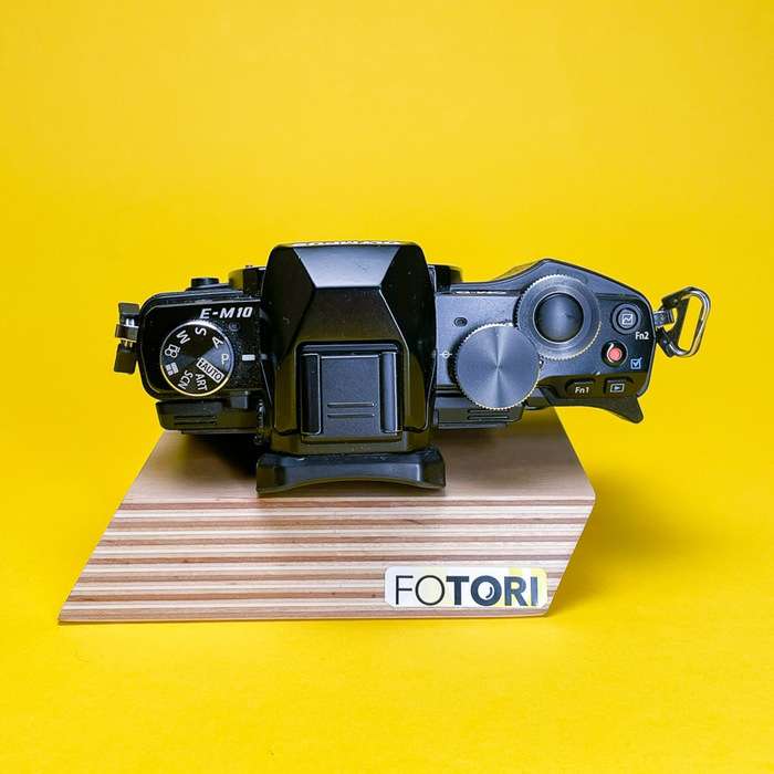 Set Olympus OM-D E-M10 + M.Zuiko 14-42 mm f/3,5-5,6 II R | v5ng20343