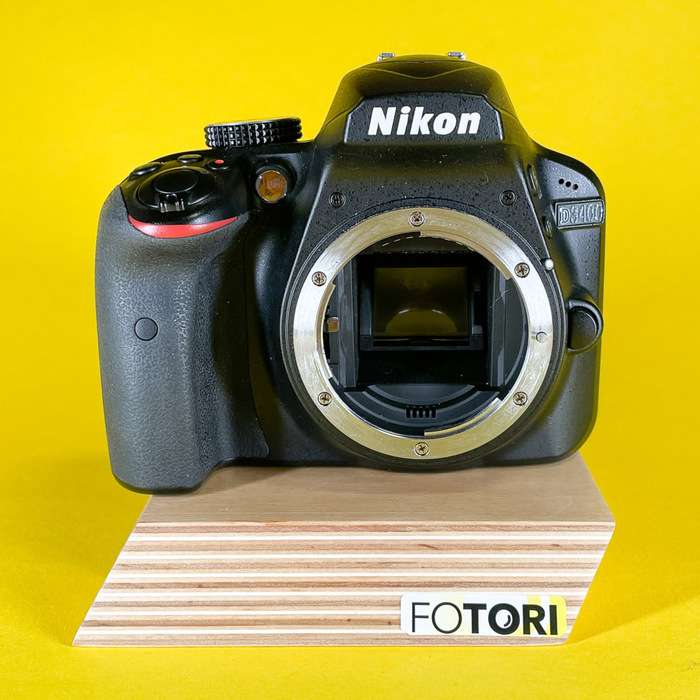 Nikon D3400 | 6192205