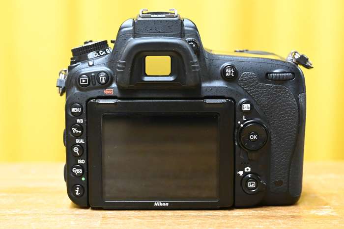 Nikon D750 | náhradní baterie | grip