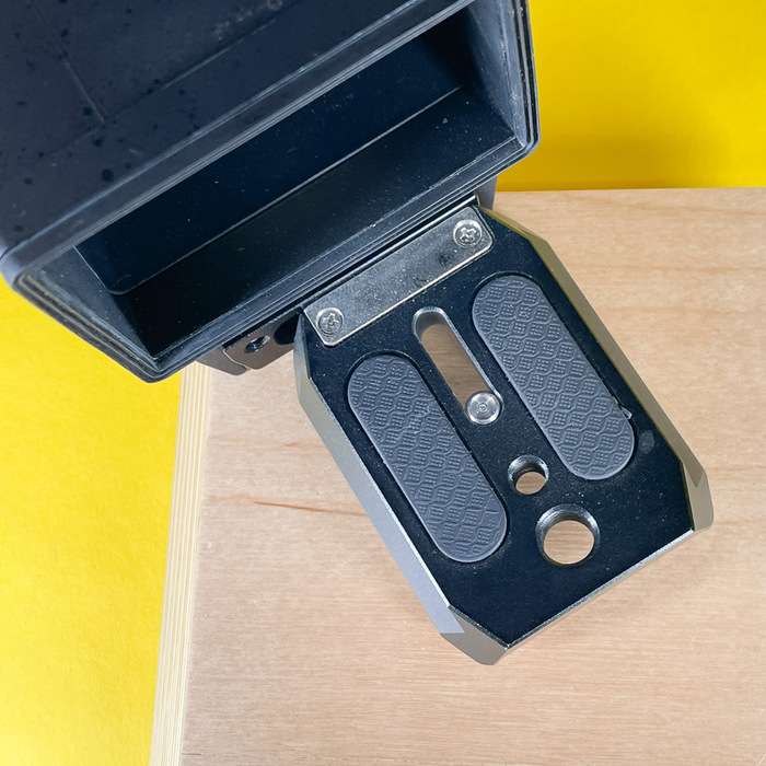 Kamerar QV-1 optický hledáček 3"-3,2" LCD