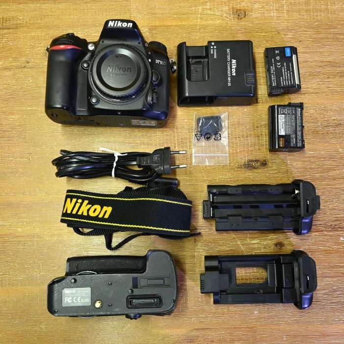 Nikon D7100 | grip | náhradní baterie