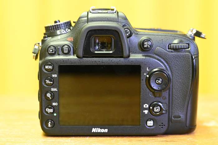 Nikon D7100 | grip | náhradní baterie