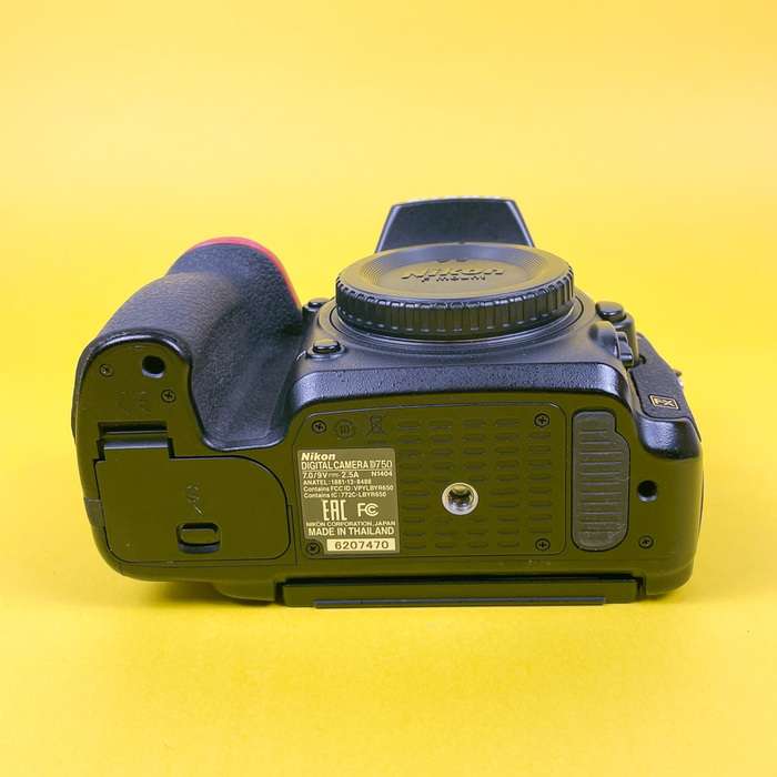 Nikon D750 | 6207470