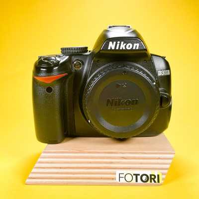 Nikon D3000 | 6196836
