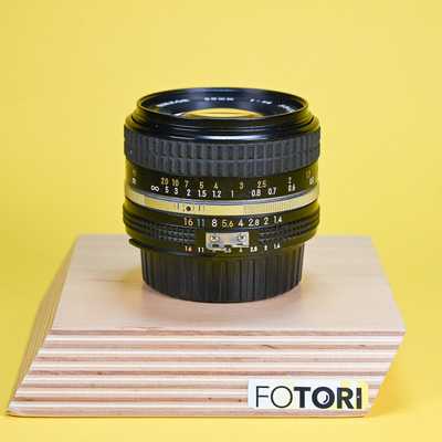 Nikon 50mm f/1,4 MF Nikkor AiS | 5848489