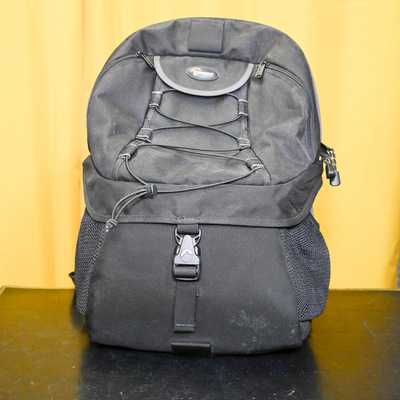 LowePro Rover AW II | Fotobatoh & brašna 2v1