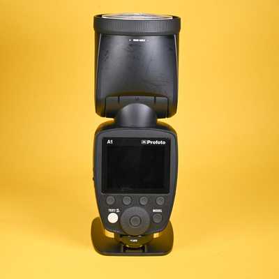 Studiový Blesk Profoto A1 pro Nikon  + odpalovač -  3x baterie - modifikátory  | 1817221783
