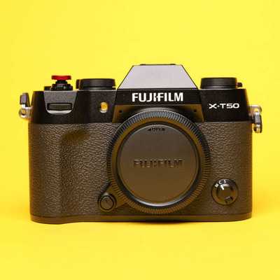 Fujifilm X-T50 + XF 16-50mm f/2.8-4.8 R LM WR + bateri + grip + nabíječka | závěrka 826   | 4B029711
