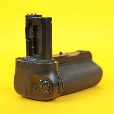 Nikon MB-N11 | Bateriový grip pro Z6 II a Z7 II | 2012728