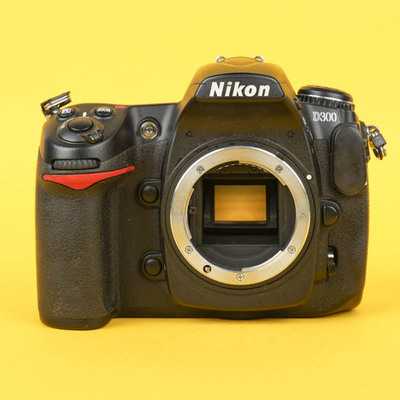Nikon D300  + Grip | 4116458