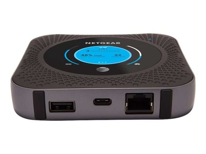 Netgear Nighthawk M1 Mobile Router |  bateriový router