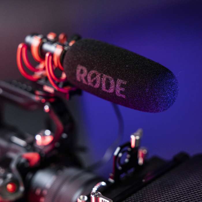 Canon EOS R5 C | Rig | Power