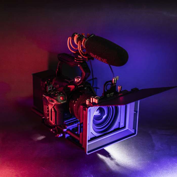 Canon EOS R5 C | Rig | Power