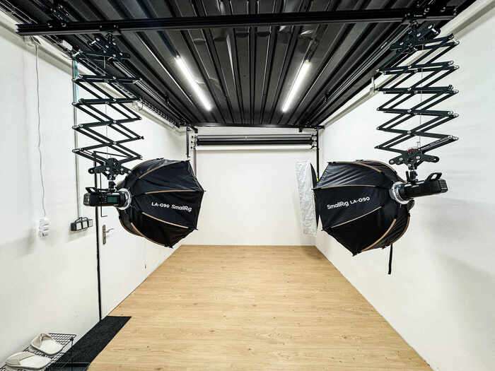 Ateliér + podcast studio + bar