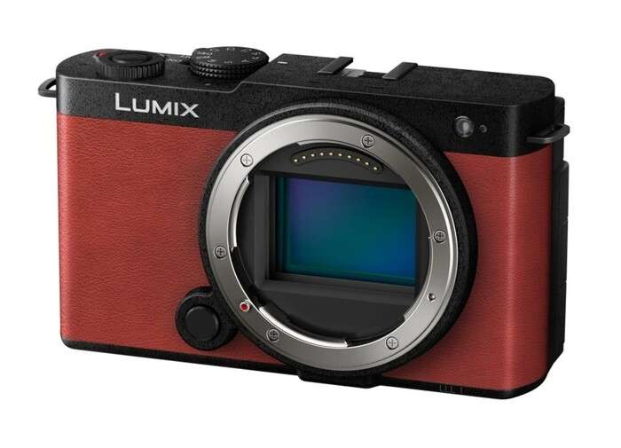 Panasonic Lumix DC-S9 + klec