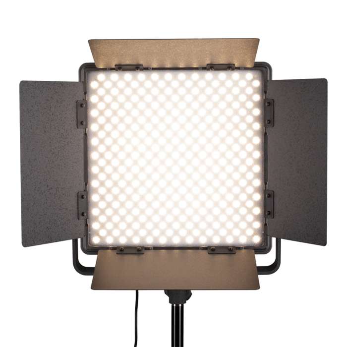 Nanlite 600CSA | Set led panelů se stativy a přepravní brašnou