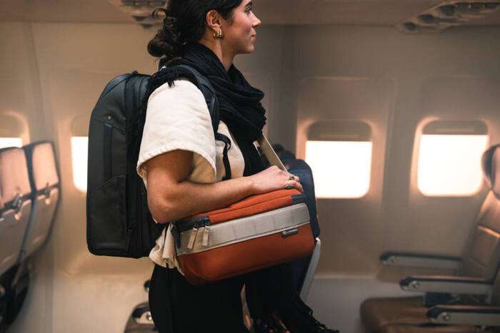 Gomatic Peter McKinnon Luma Camera Sling 9L, Stone |  Brašna přes rameno