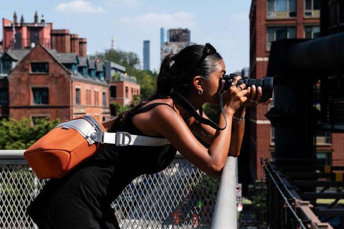 Gomatic Peter McKinnon Luma Camera Sling 12L, Stone | Brašna přes rameno