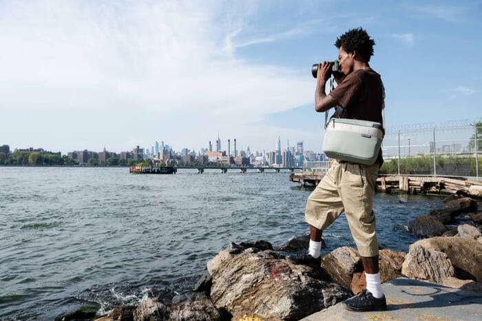 Gomatic Peter McKinnon Luma Camera Sling 12L, Stone | Brašna přes rameno