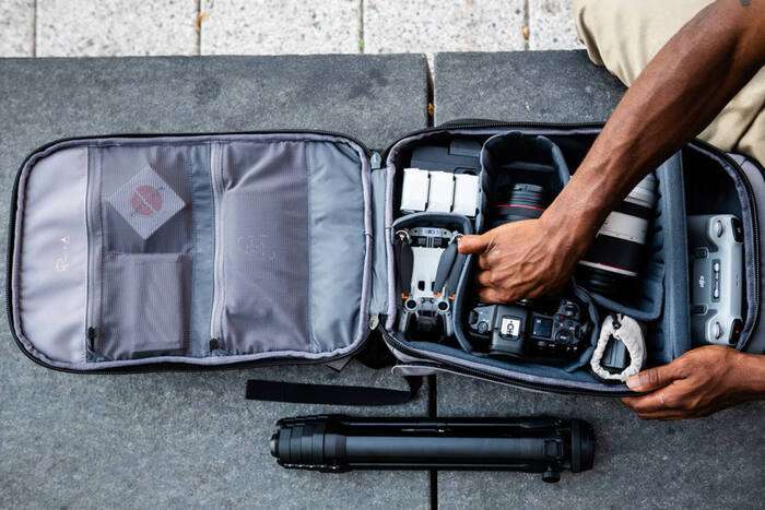 Gomatic  Peter McKinnon Luma Camera Pack 18L, Stone | Batoh