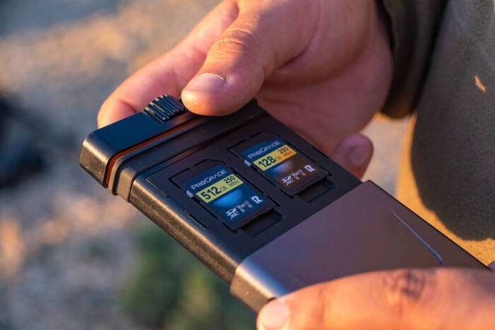 PolarPro  pouzdro na karty Slate  desert |  CFExpress B | SD | micro SD