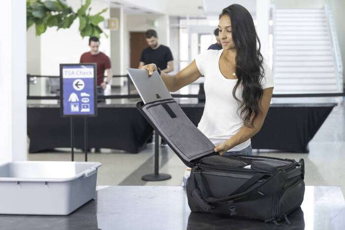 Gomatic  40L Travel Bag V2 | Cestovní batoh