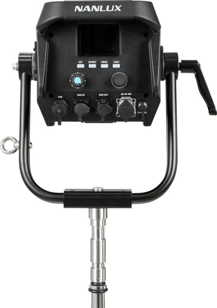 NanLux Evoke 1200B LED bodové světlo s taškou na kolečkách | Bi-Color Světlo