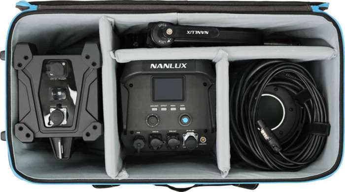 NanLux Evoke 1200B LED bodové světlo s taškou na kolečkách | Bi-Color Světlo