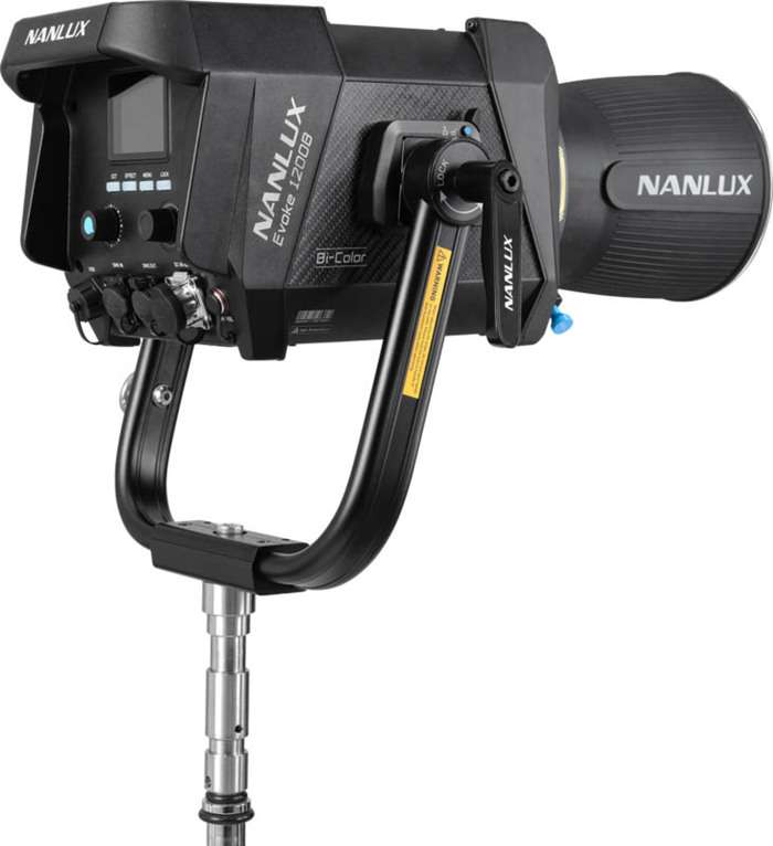 NanLux Evoke 1200B LED bodové světlo s taškou na kolečkách | Bi-Color Světlo