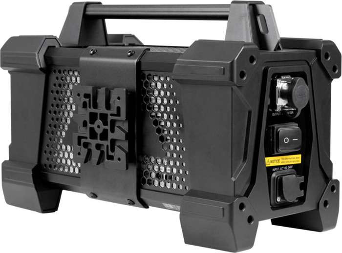 NanLux Evoke 1200B LED bodové světlo s taškou na kolečkách | Bi-Color Světlo