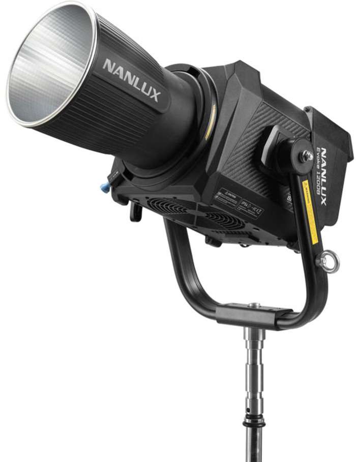 NanLux Evoke 1200B LED bodové světlo s taškou na kolečkách | Bi-Color Světlo