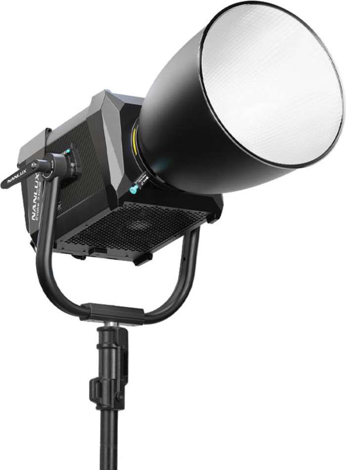 Nanlux Evoke 2400B Spot Light with 45° Reflector | Bi-Color světlo