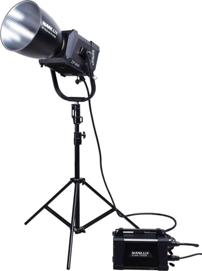Nanlux Evoke 2400B Spot Light with 45° Reflector | Bi-Color světlo