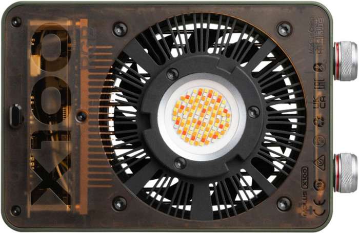 Zhiyun Molus LED X100RGB Pro Cob Light + Softbox