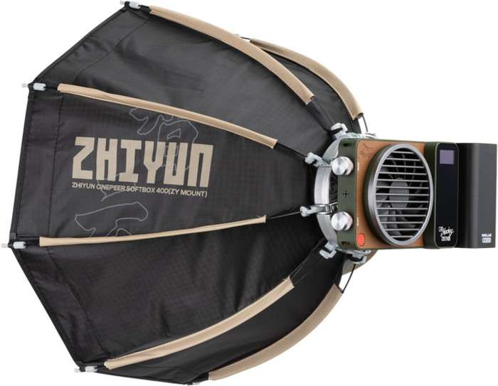 Zhiyun Molus LED X100RGB Pro Cob Light + Softbox