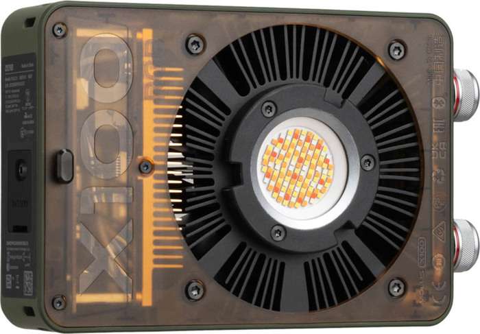 Zhiyun Molus LED X100RGB Pro Cob Light + Softbox