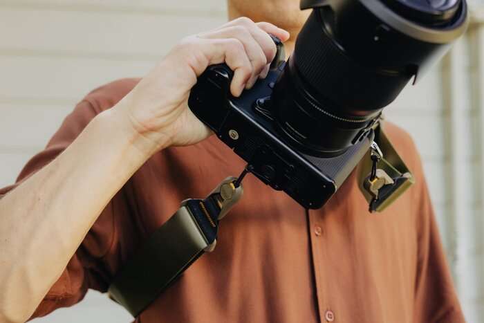 Peak Design Slide Kelp (pískově hněda)