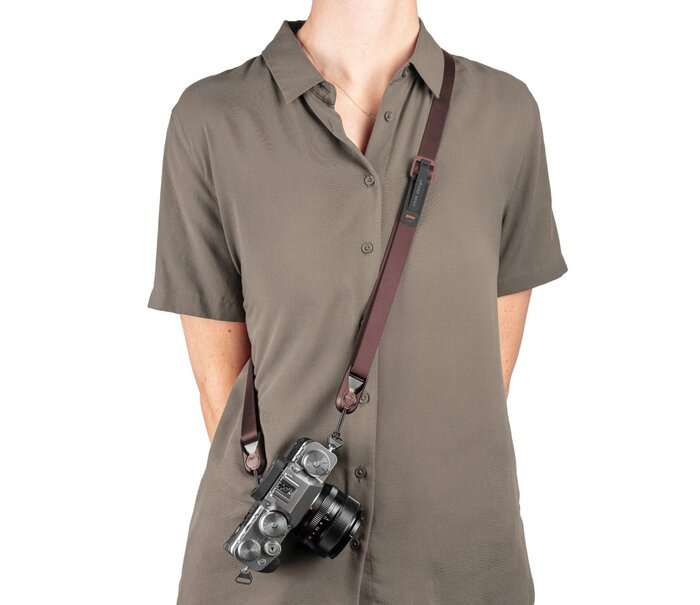 Peak Design Leash Eclipse (švestková)