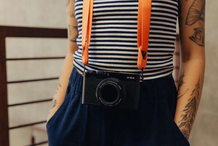 Peak Design Leash Ibis (korálově červená)