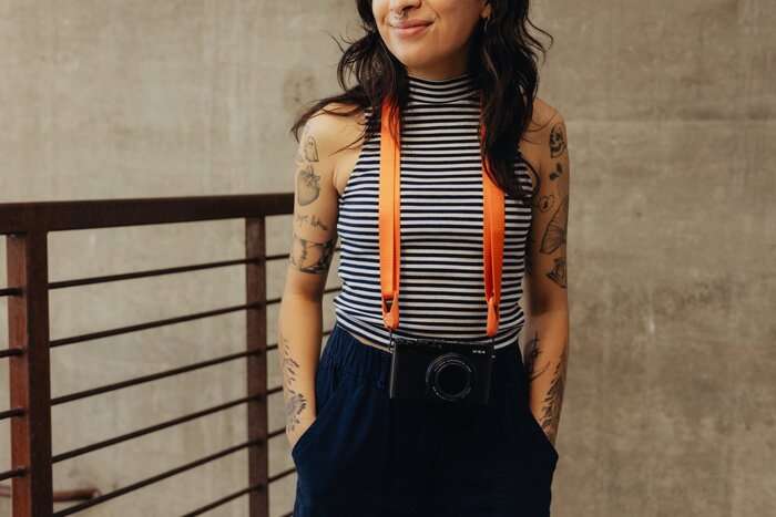 Peak Design Leash Ibis (korálově červená)