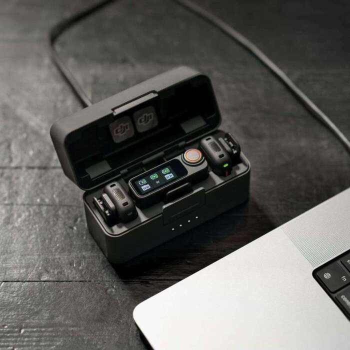 DJI Mic 3 (2 TX + 1 RX + Charging Case) | 2x bezdrátový mikrofon 32bit